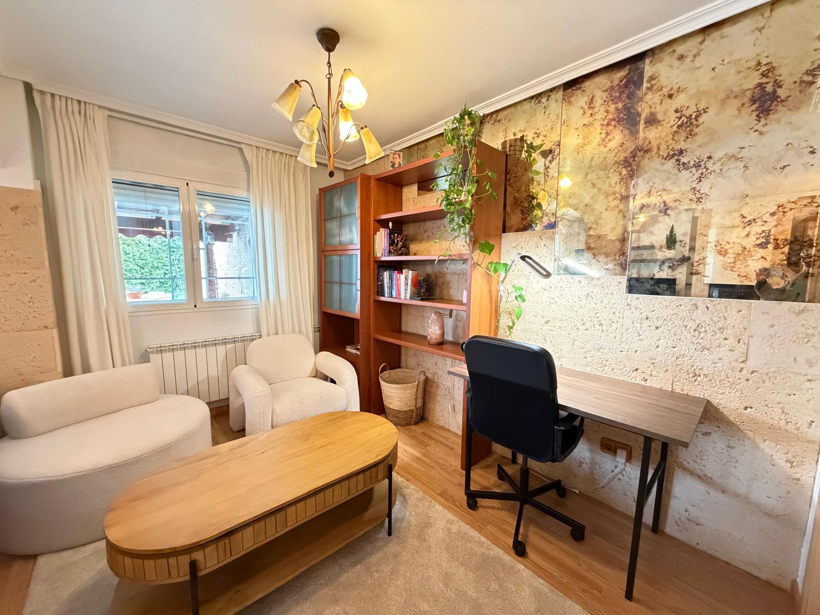 Imagen 11 Casa Aislada en venta en Torres De La Alameda / Próximo al centro y servicios de Torres de...