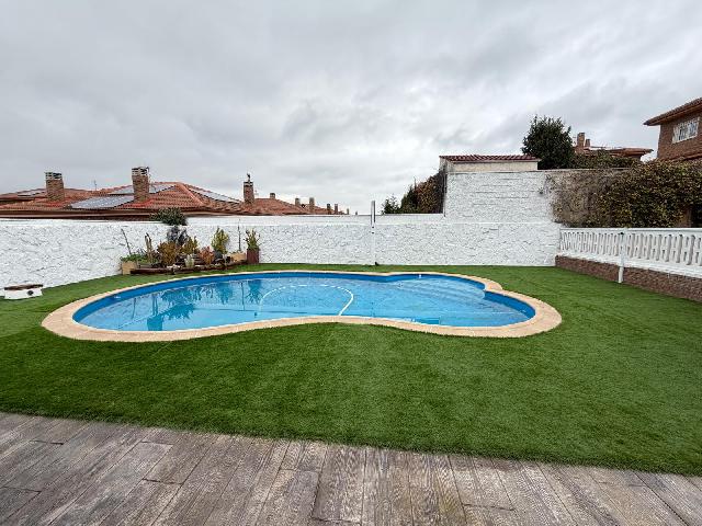 Imagen 30 Inmueble 301280 - Casa Aislada en venta en Torres De La Alameda / Próximo al centro y servicios de Torres de...