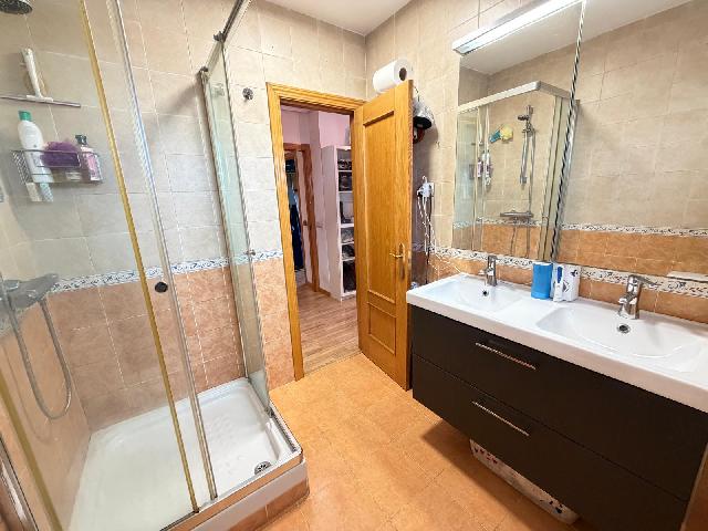 Imagen 22 Inmueble 301280 - Casa Pareada en venta en Torres De La Alameda / Próximo al centro y servicios de Torres de...