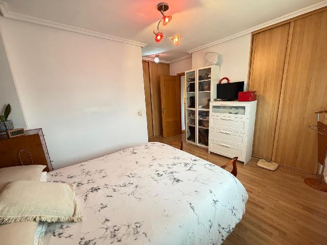 Imagen 20 Inmueble 301280 - Casa Pareada en venta en Torres De La Alameda / Próximo al centro y servicios de Torres de...