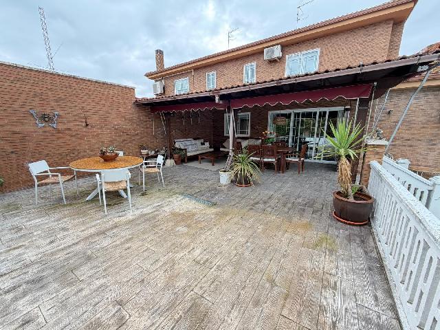 Imagen 28 Inmueble 301280 - Casa Pareada en venta en Torres De La Alameda / Próximo al centro y servicios de Torres de...