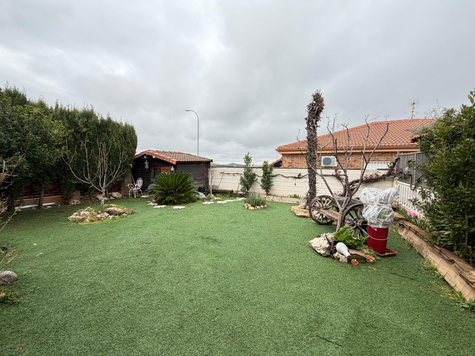 Imagen 33 Casa Pareada en venta en Torres De La Alameda / Próximo al centro y servicios de Torres de...