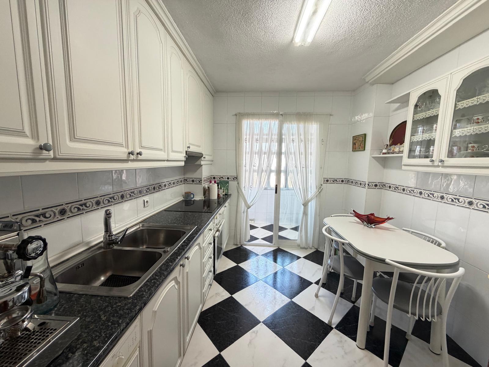 Imagen 4 Piso en venta en Torrejón De Ardoz / A cinco minutos de ambulatorio Veredillas.