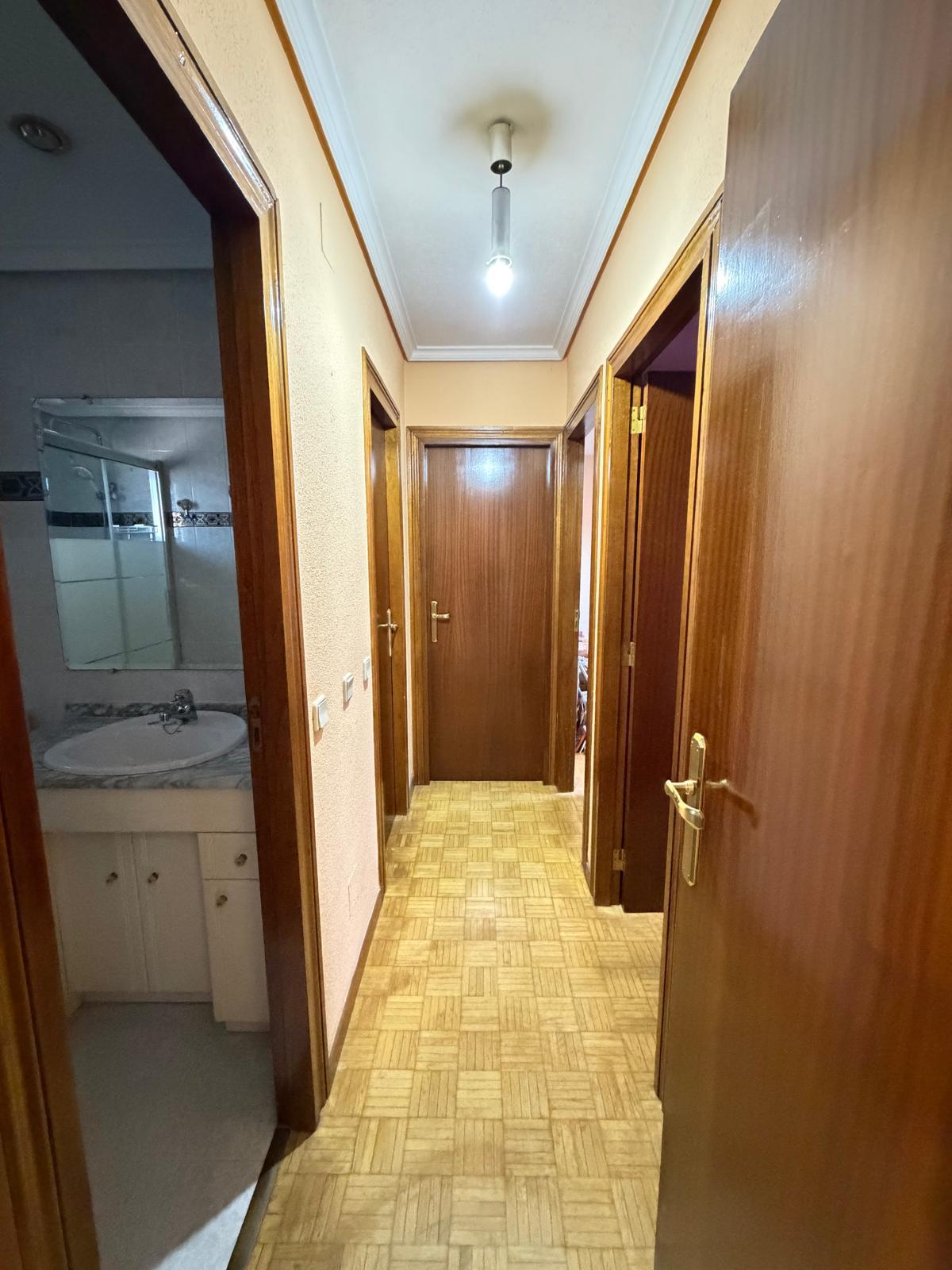 Imagen 14 Piso en venta en Torrejón De Ardoz / A cinco minutos de ambulatorio Veredillas.