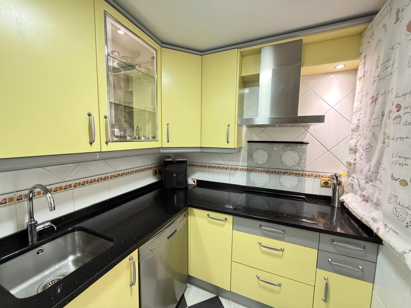 Imagen 3 Piso en venta en Torrejón De Ardoz / Junto a centro de salud las Veredillas.