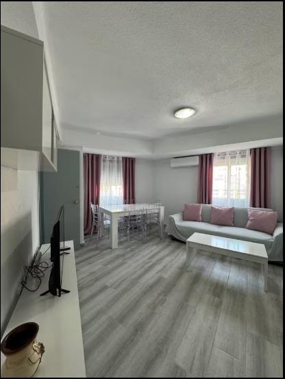 Imagen 4 Piso en venta en Torrejón De Ardoz / A un minuto de la renfe y de el centro de Torrejón.