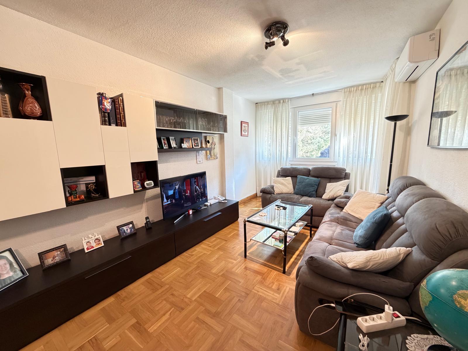 Imagen 1 Piso en venta en Torrejón De Ardoz / Ubicado a 5 minutros del ambulatorio veredillas.