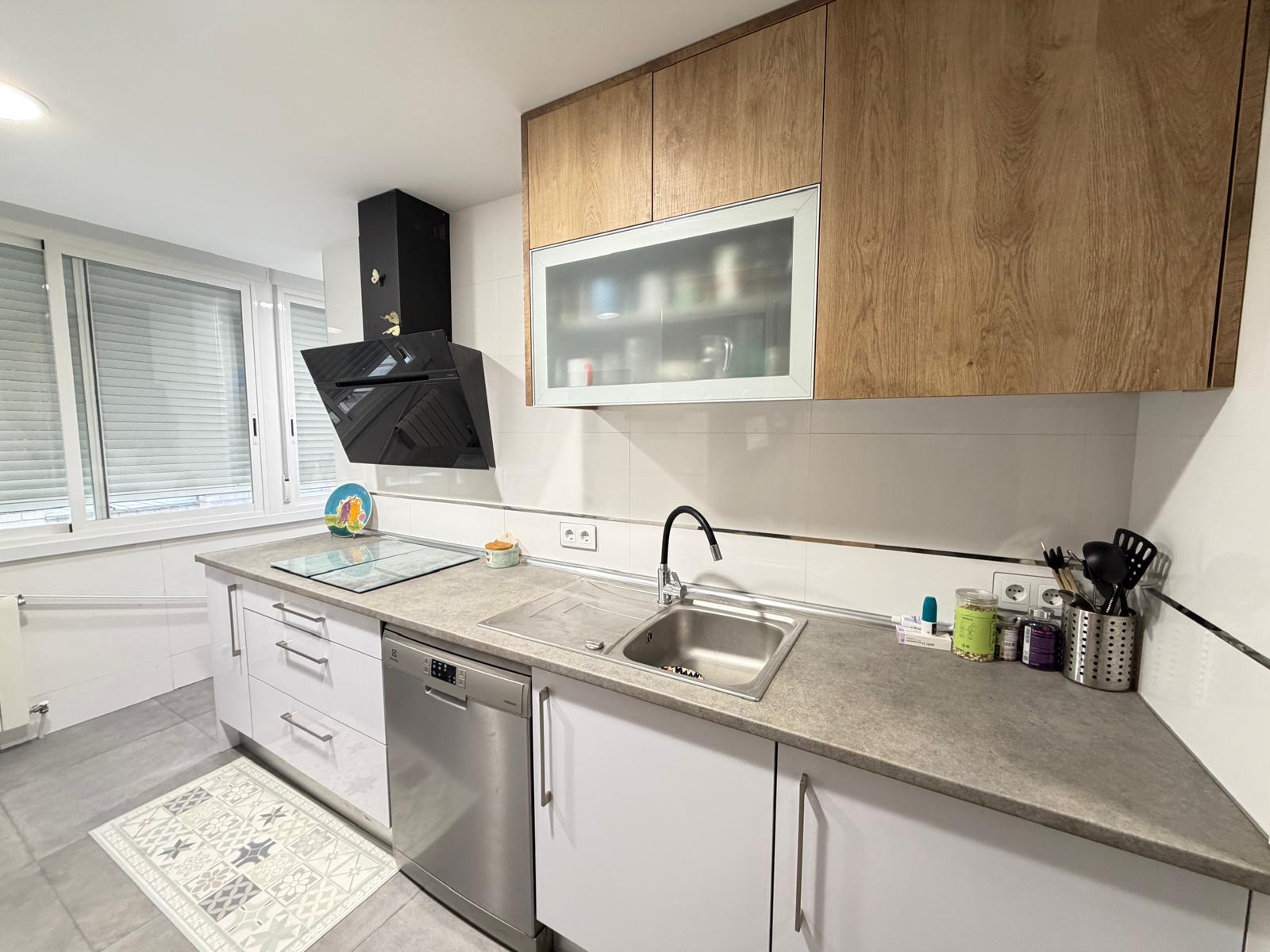 Imagen 2 Piso en venta en Torrejón De Ardoz / A dos minutos de paqrque Europa.