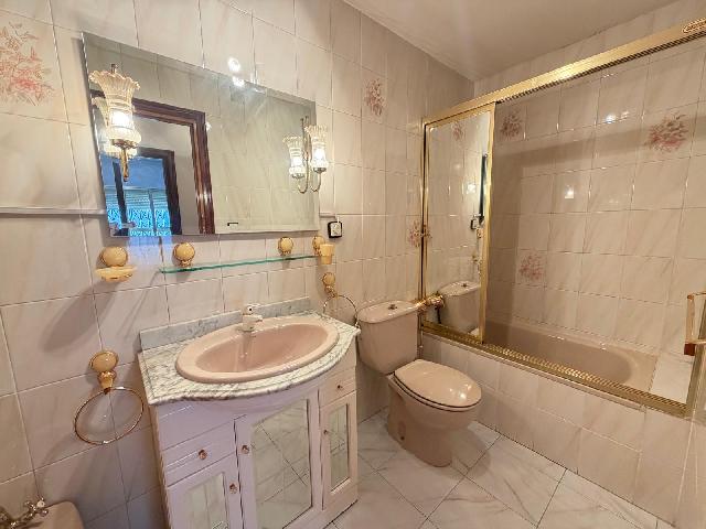 Imagen 12 Inmueble 302003 - Casa Adosada en venta en Torrejón De Ardoz / A dos minutos de el centro de Torrejón de Ardoz.