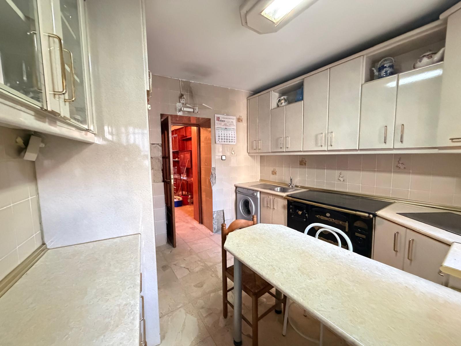 Imagen 3 Casa Adosada en venta en Torrejón De Ardoz / A dos minutos de el centro de Torrejón de Ardoz.