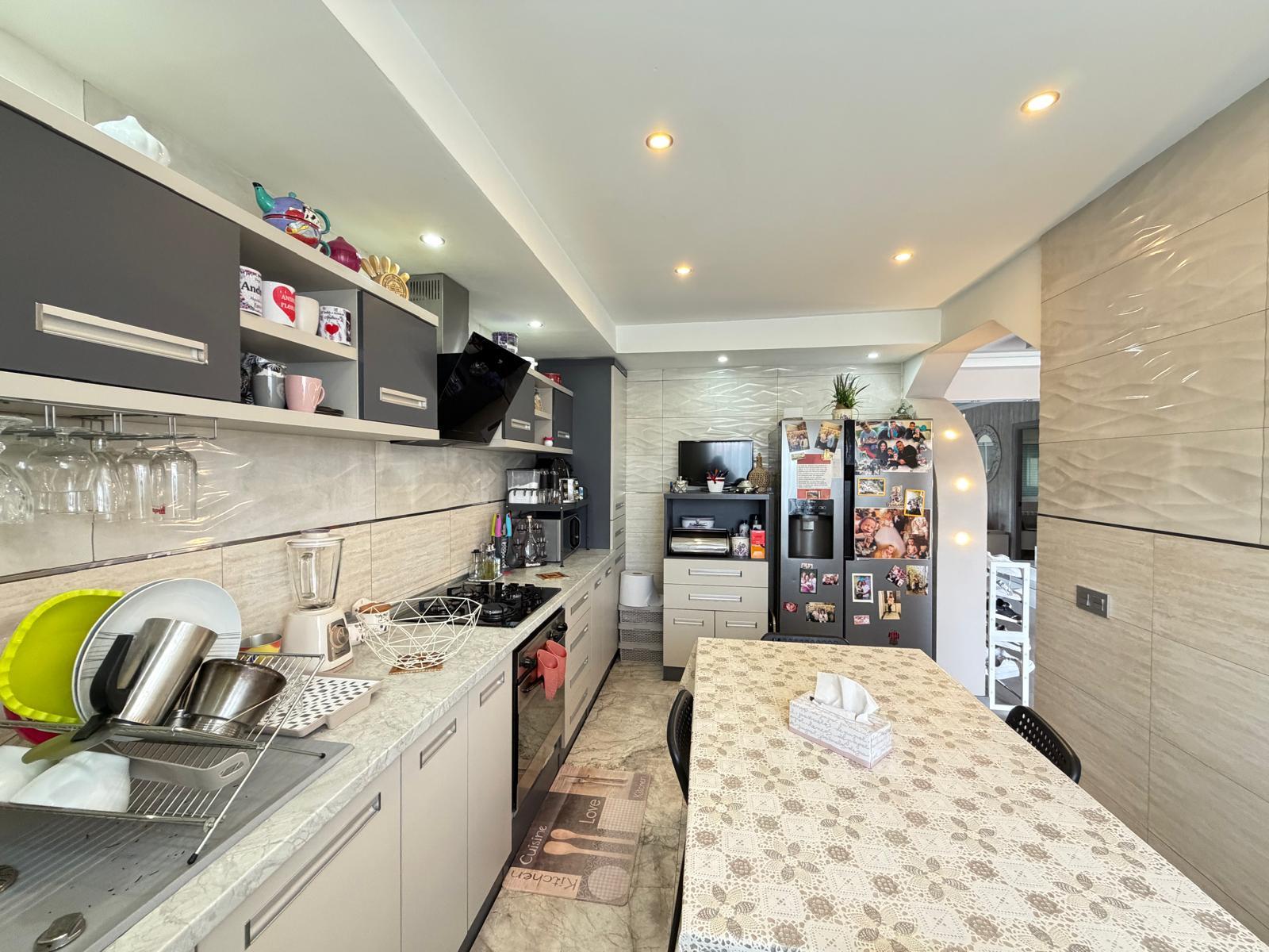 Imagen 4 Casa Aislada en venta en Mejorada Del Campo / Casa aislada en Camino de Valdecelada.