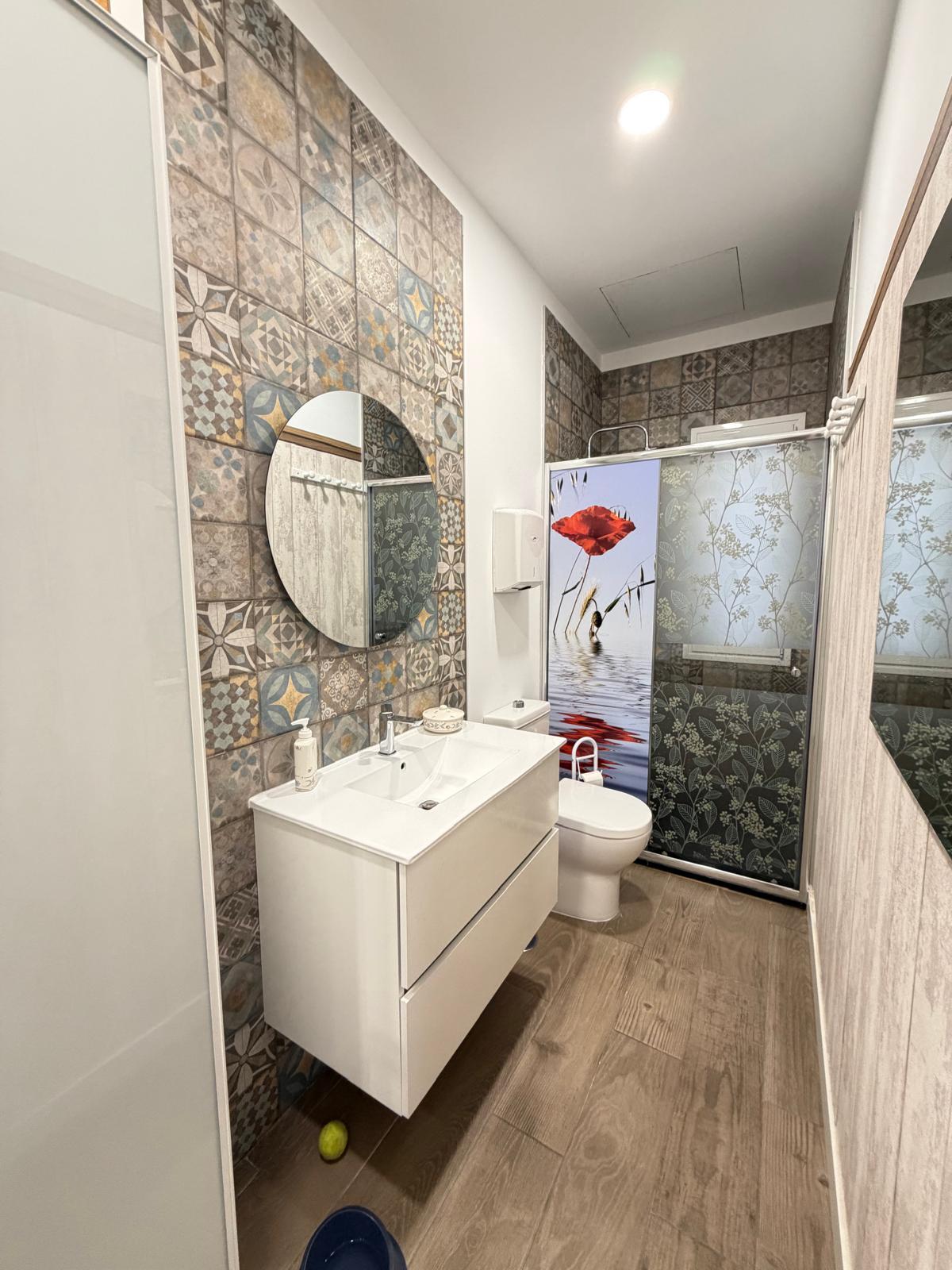 Imagen 6 Piso en venta en Coslada / A tan solo dos minutos andando de la renfe Coslada.