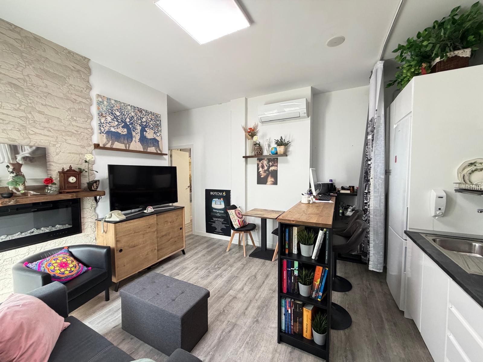 Imagen 4 Piso en venta en Coslada / A tan solo dos minutos andando de la renfe Coslada.