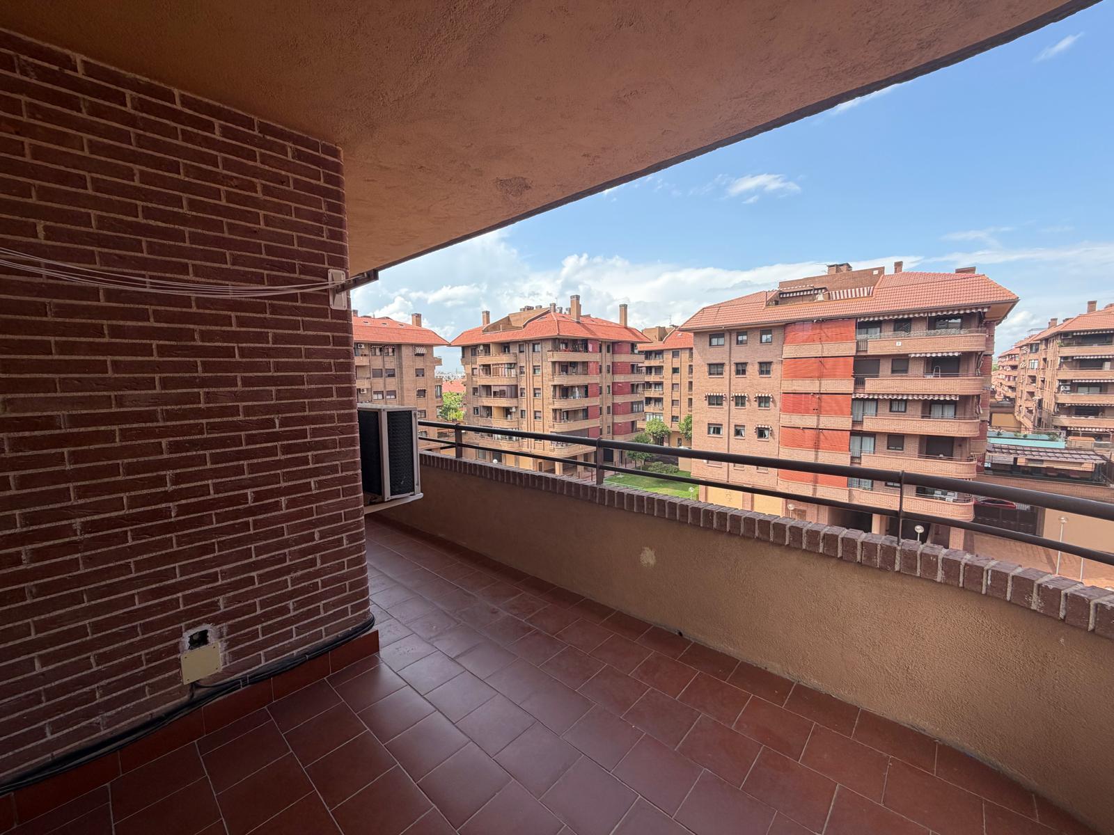 Imagen 9 Piso en venta en Alcalá De Henares / A cinco minutos de el Hospital de Alcala de Henares.