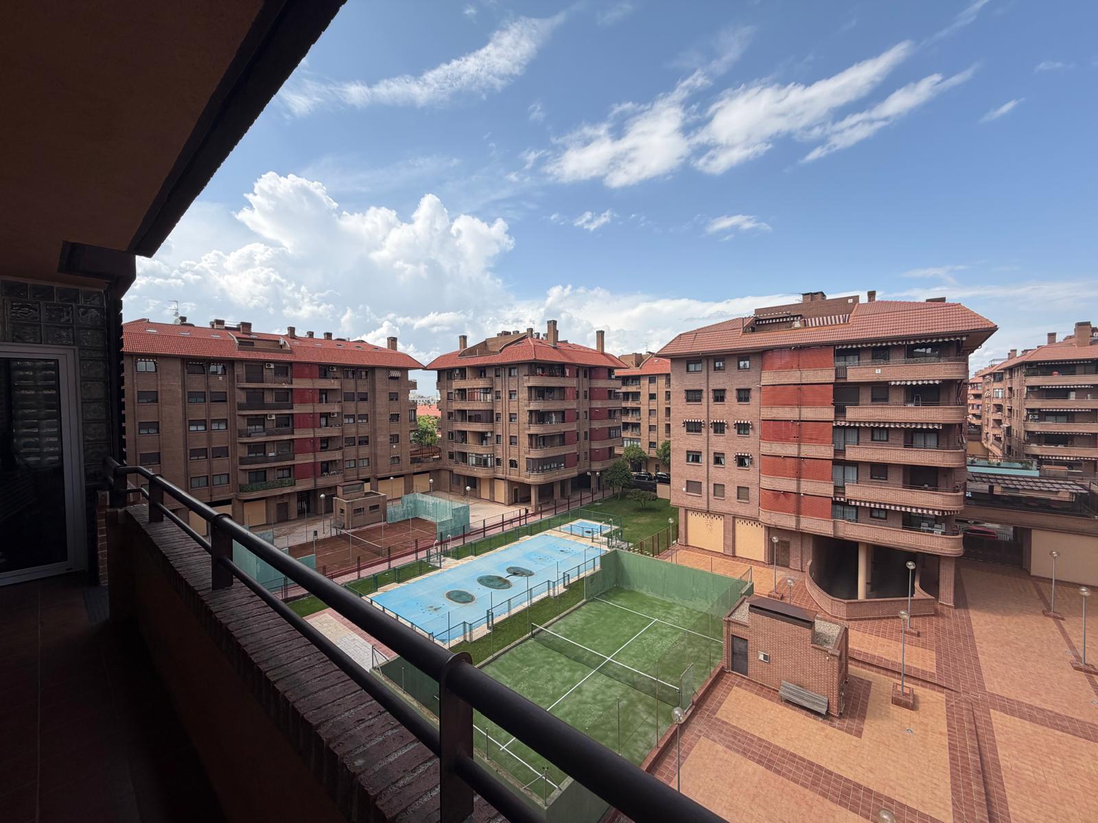 Imagen 27 Piso en venta en Alcalá De Henares / A cinco minutos de el Hospital de Alcala de Henares.