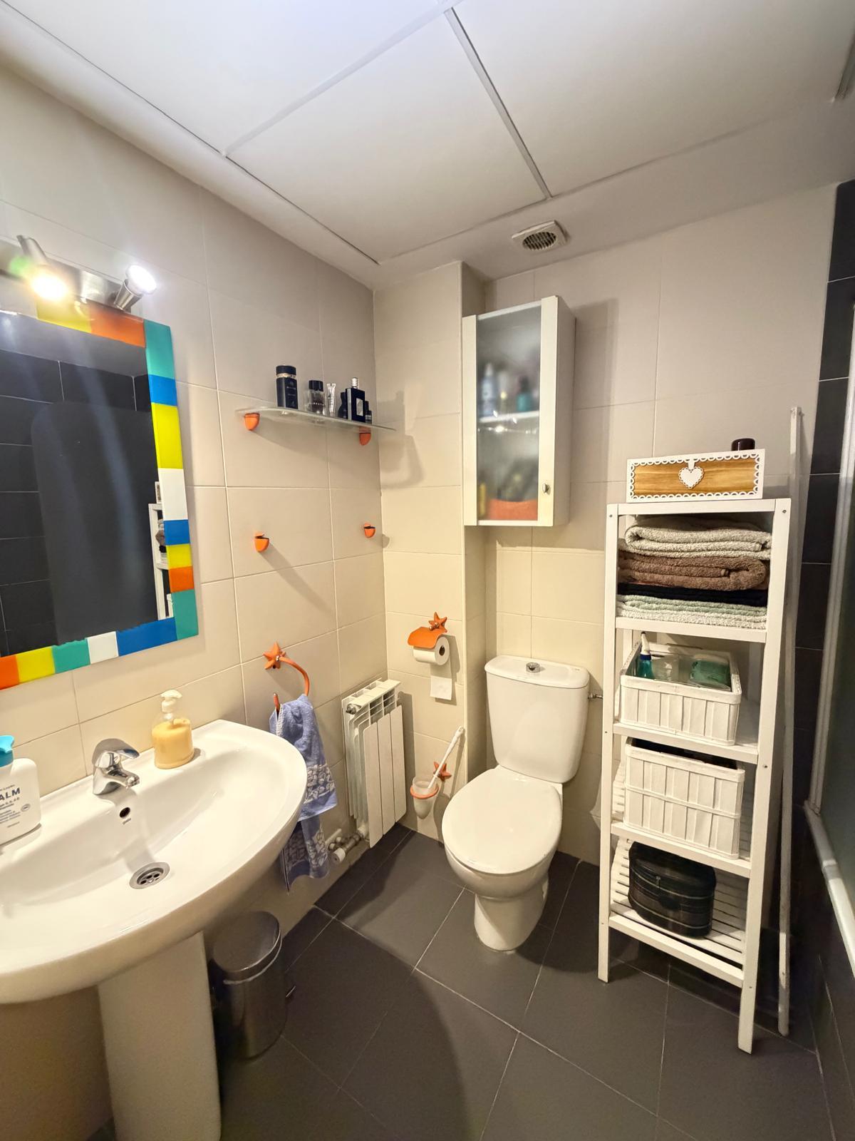 Imagen 9 Casa en venta en Alcalá De Henares / A  dos minutos de la renfe de La garena. 