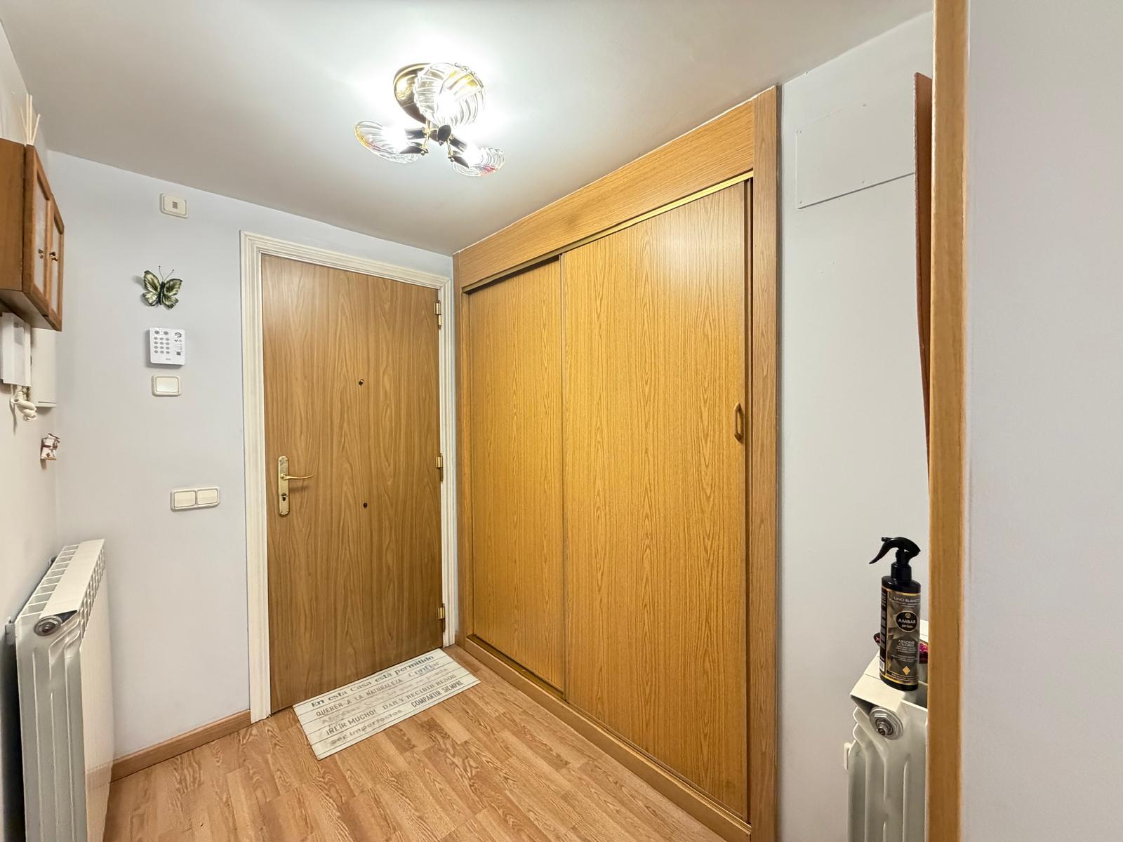 Imagen 2 Casa en venta en Alcalá De Henares / A  dos minutos de la renfe de La garena. 