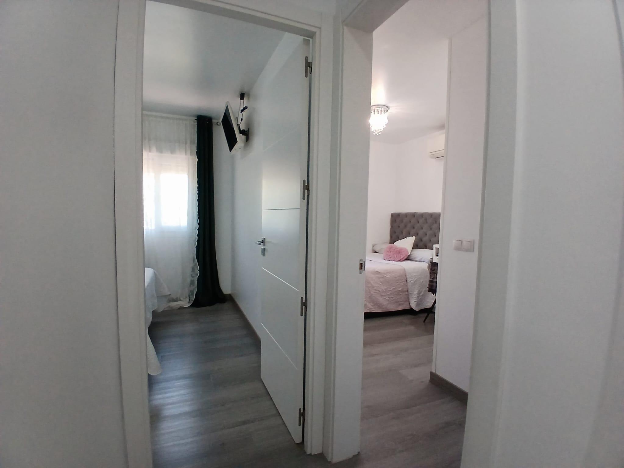 Imagen 9 Piso en venta en Torrejón De Ardoz / Cerca de todos los servicios.