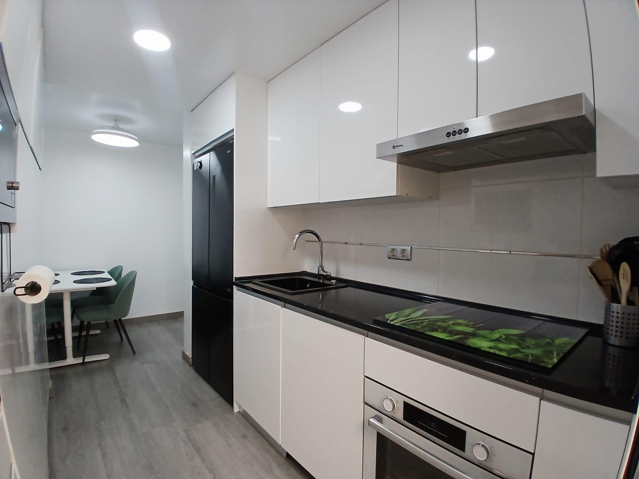 Imagen 2 Piso en venta en Torrejón De Ardoz / Cerca de todos los servicios.