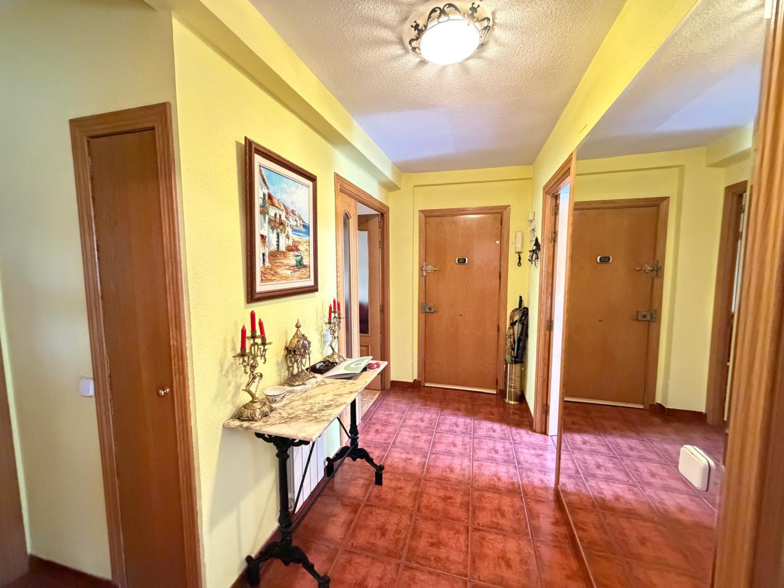 Imagen 2 Piso en venta en Coslada / A tan solo cinco minutos de el hospital del Henares.