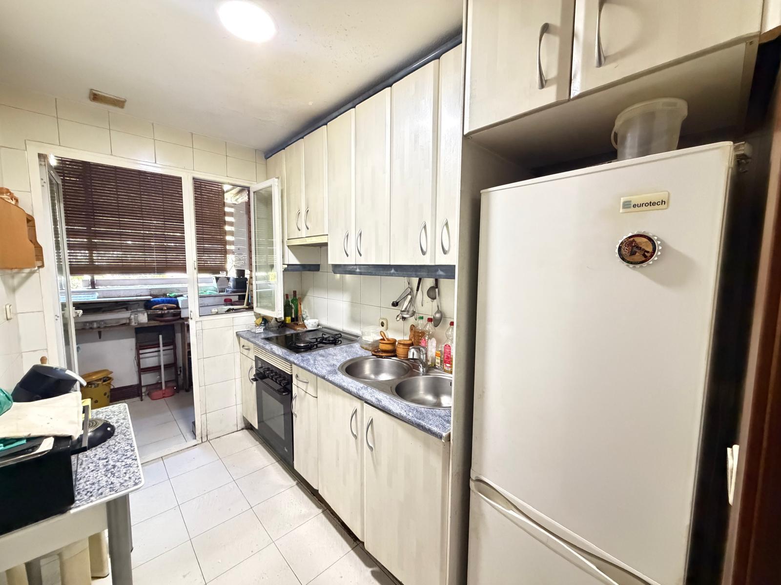 Imagen 3 Piso en venta en Torrejón De Ardoz / A dos minutos del ambulatorio del Juncal.