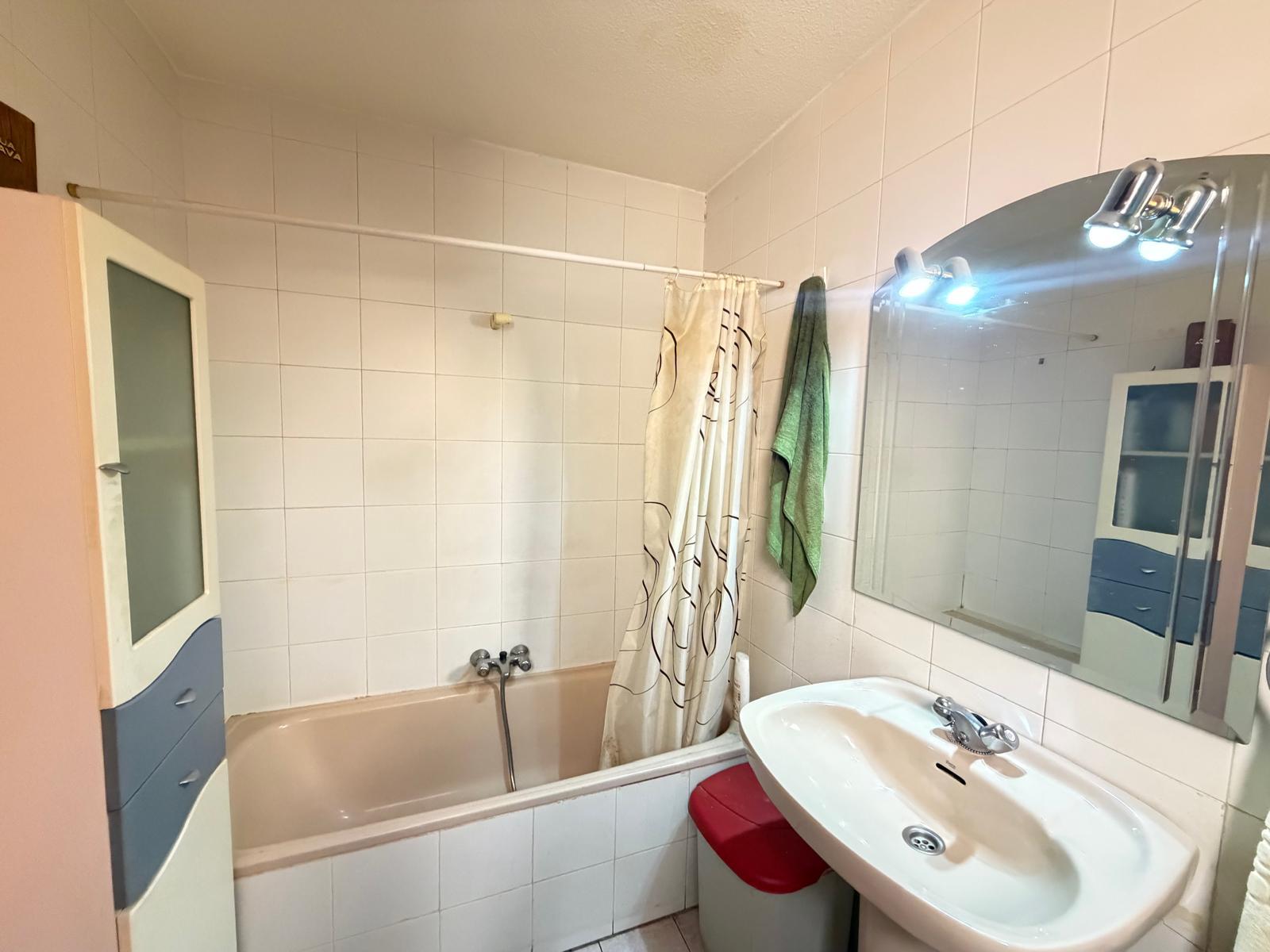 Imagen 6 Piso en venta en Torrejón De Ardoz / A dos minutos del ambulatorio del Juncal.
