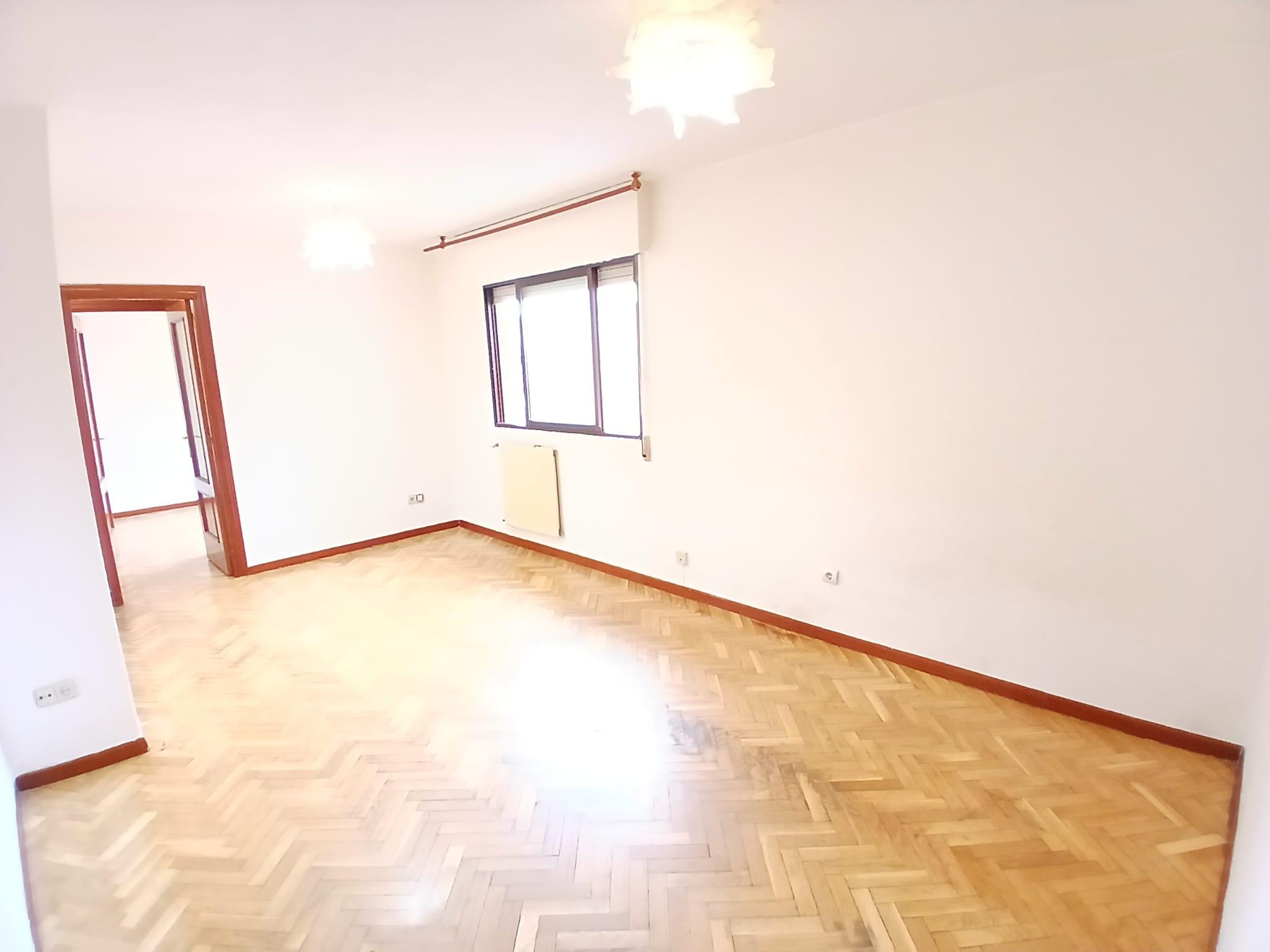 Imagen 7 Piso en venta en Torrejón De Ardoz / A tan solo tres minutos andando del parque El Juncal.
