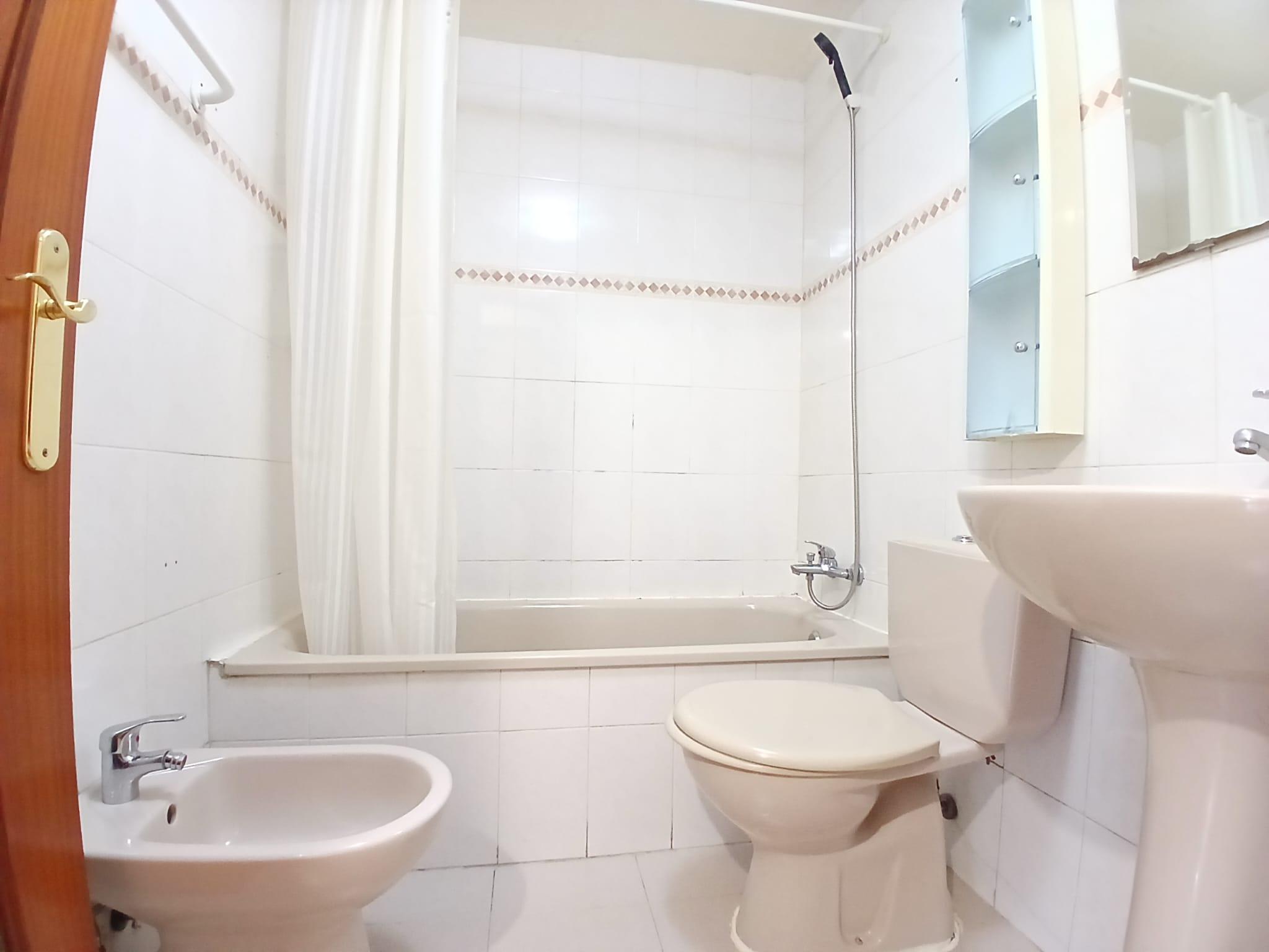 Imagen 19 Piso en venta en Torrejón De Ardoz / A tan solo tres minutos andando del parque El Juncal.