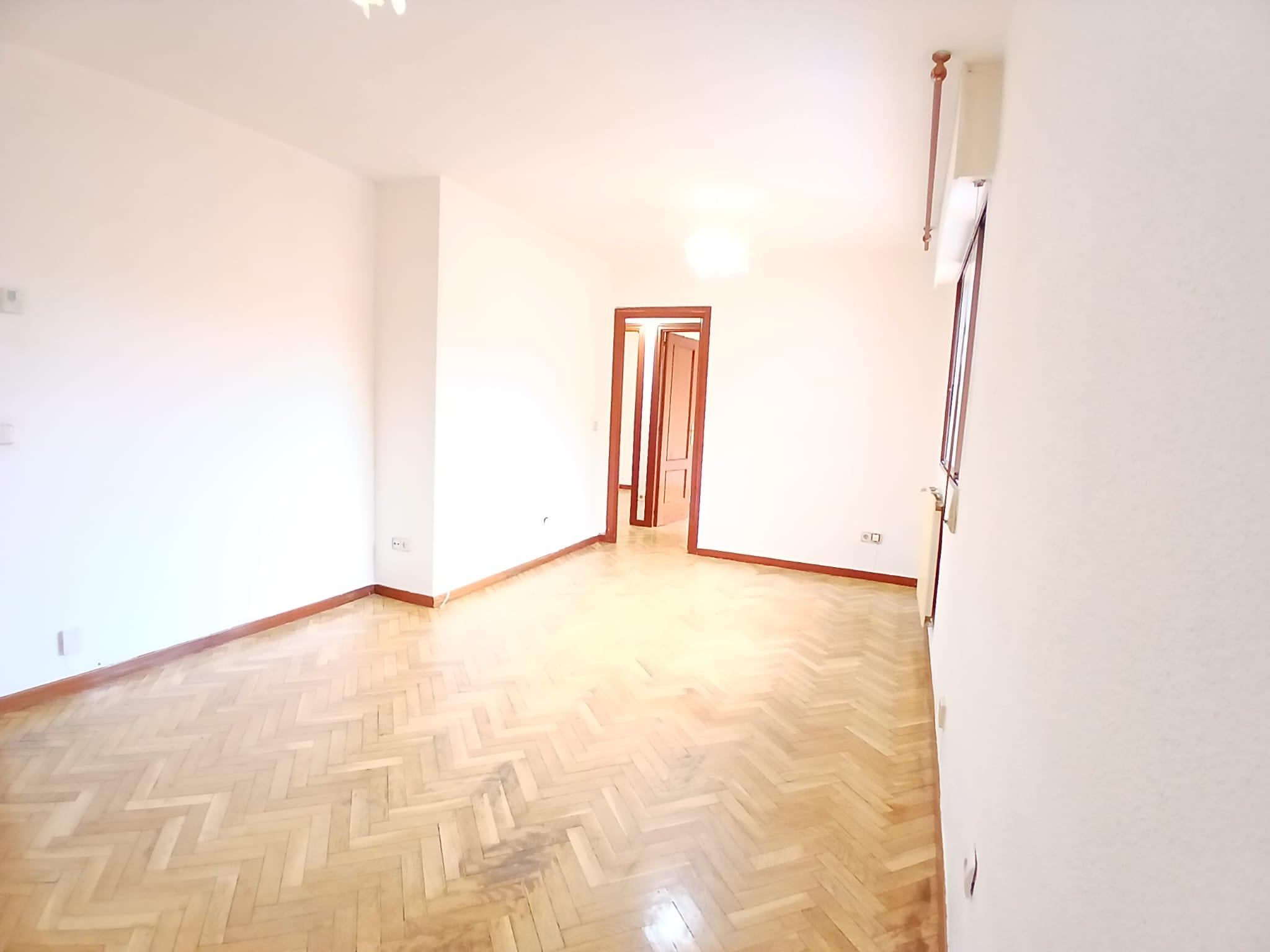 Imagen 8 Piso en venta en Torrejón De Ardoz / A tan solo tres minutos andando del parque El Juncal.