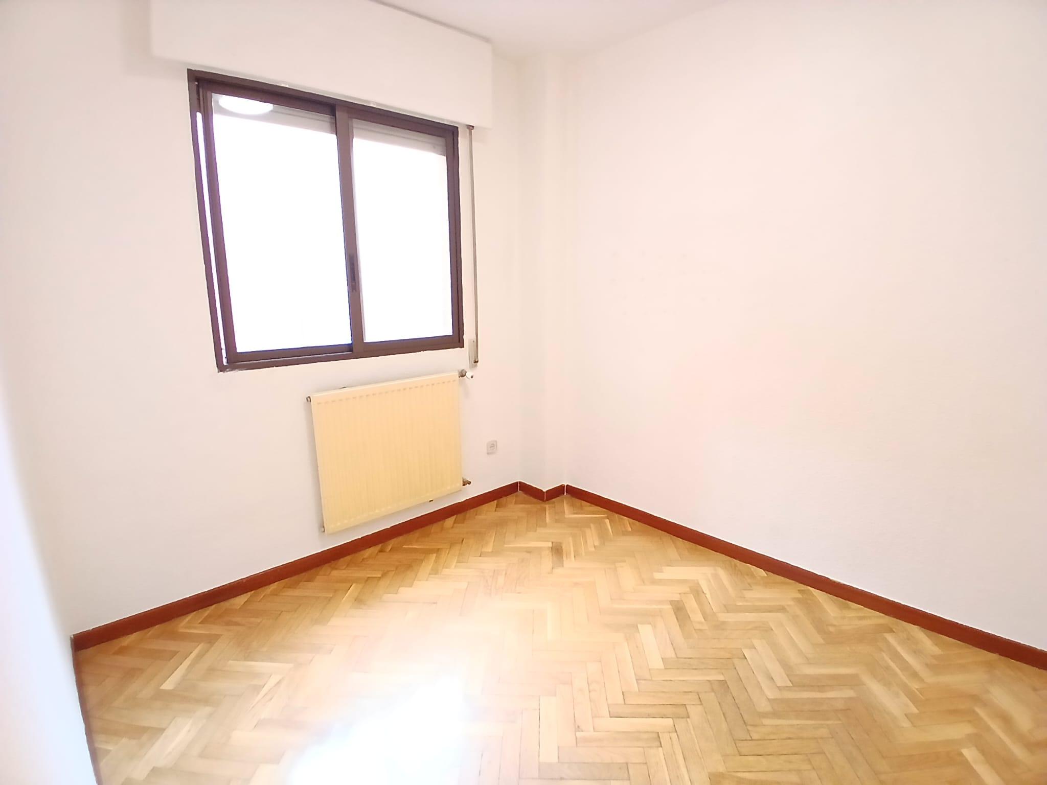 Imagen 22 Piso en venta en Torrejón De Ardoz / A tan solo tres minutos andando del parque El Juncal.