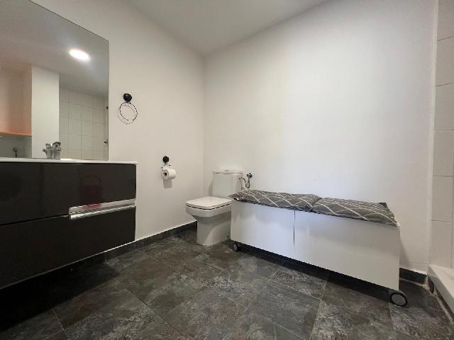 Imagen 4 Inmueble 305667 - Local Comercial en venta en San Fernando De Henares / Ubicada a un costado de la carretera...