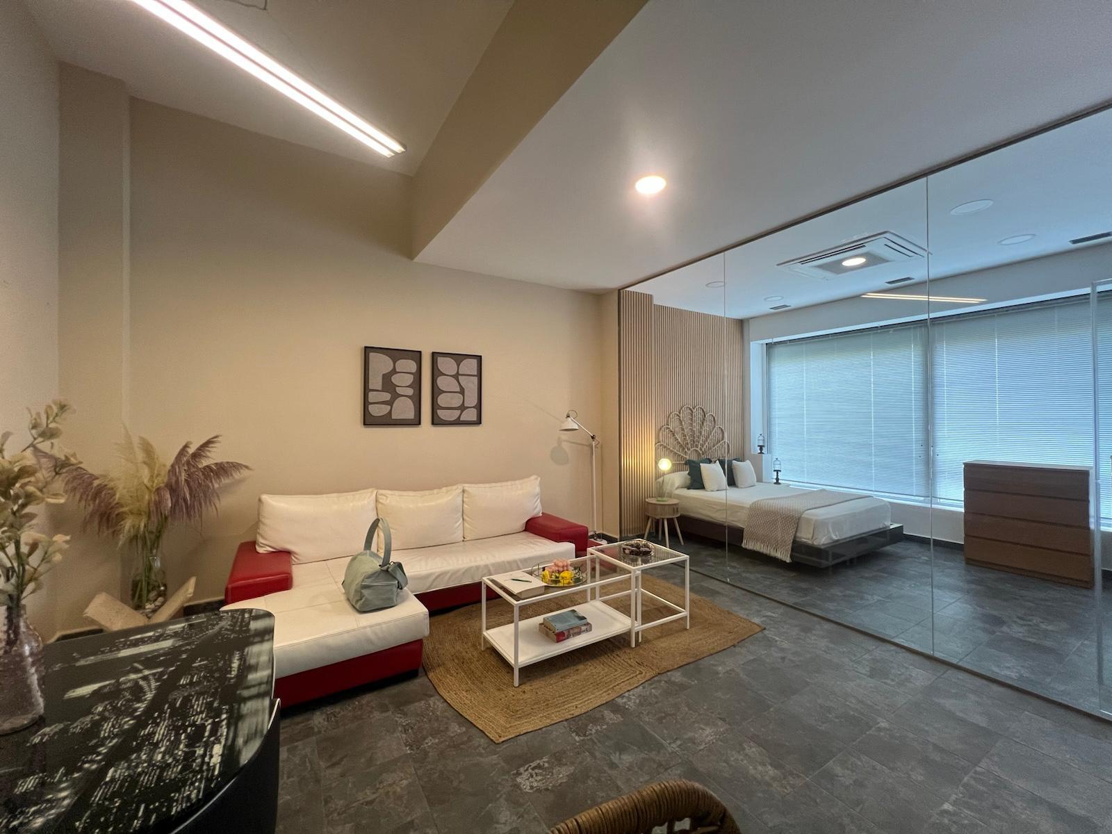 Imagen 1 Local Comercial en venta en San Fernando De Henares / Ubicada a un costado de la carretera...