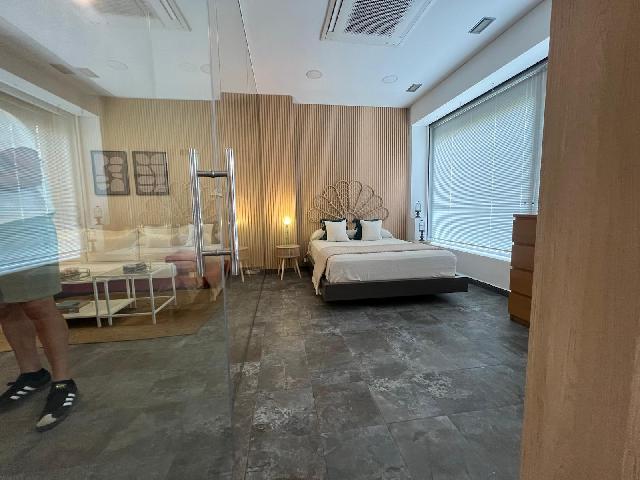 Imagen 5 Inmueble 305667 - Local Comercial en venta en San Fernando De Henares / Ubicada a un costado de la carretera...