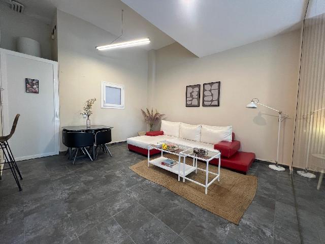 Imagen 6 Inmueble 305667 - Local Comercial en venta en San Fernando De Henares / Ubicada a un costado de la carretera...