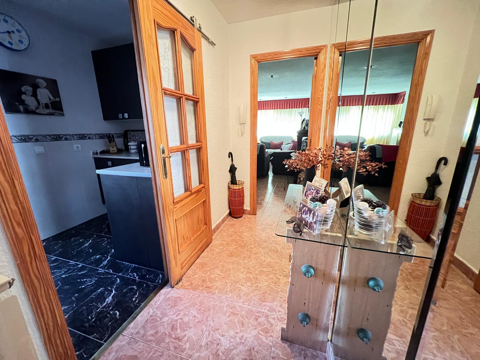 Imagen 3 Piso en venta en Torrejón De Ardoz / Cerca al ambulatorio al ambulatorio el juncal