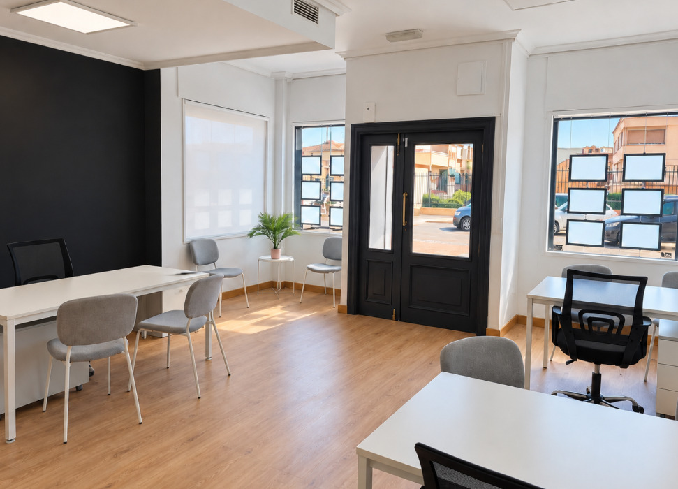 Imagen 1 Local Comercial en alquiler en Guadalajara / Junto al Registro de la Propiedad