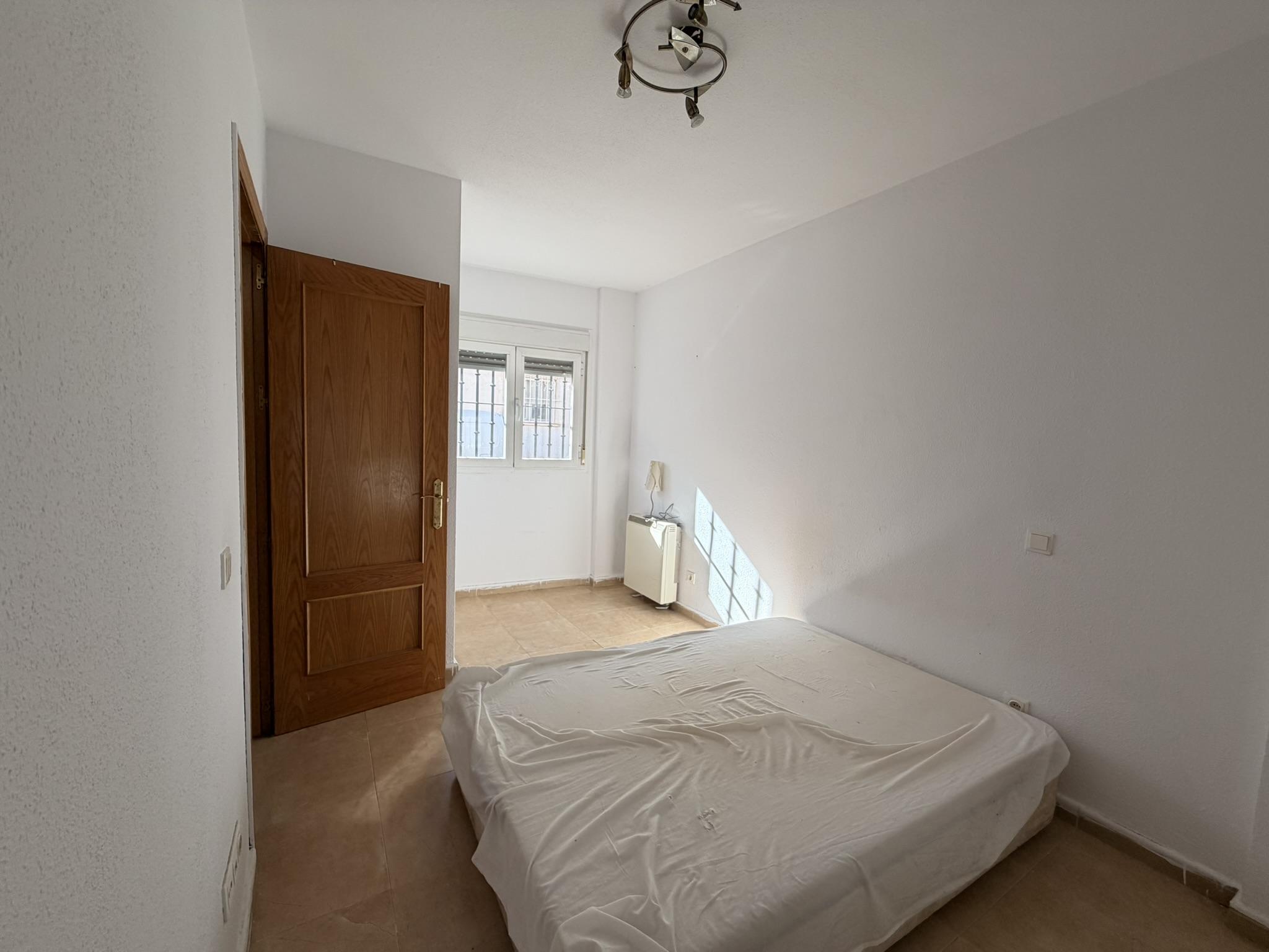 Imagen 2 Piso en venta en Pozo De Guadalajara / A 5 minutos del Ayuntamiento.