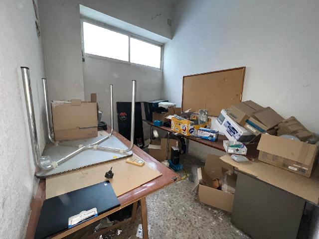 Imagen 1 Inmueble 306781 - Local Comercial en venta en San Martín De La Vega / Junto a parada de autobús y servicios ...