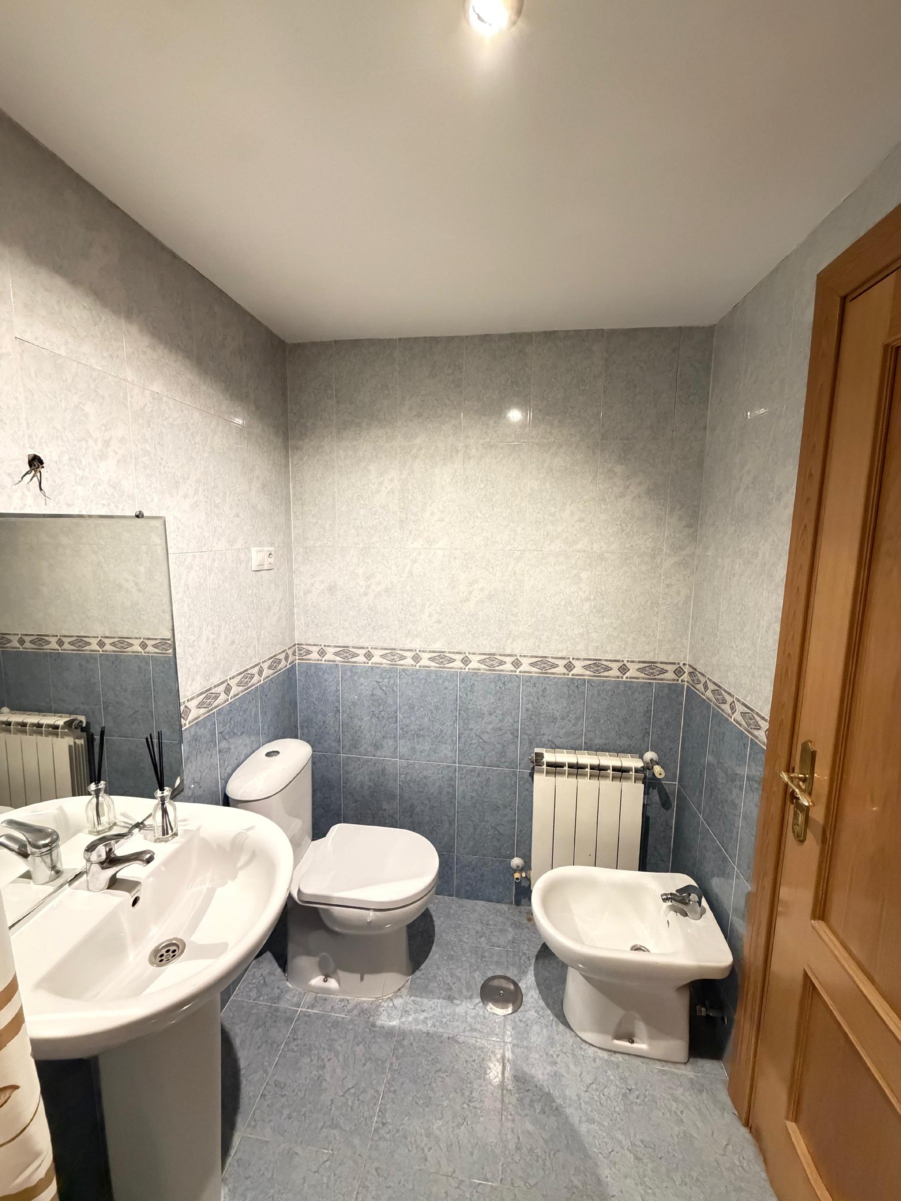 Imagen 16 Piso en venta en Azuqueca De Henares / Cerca del Colegio la Paloma