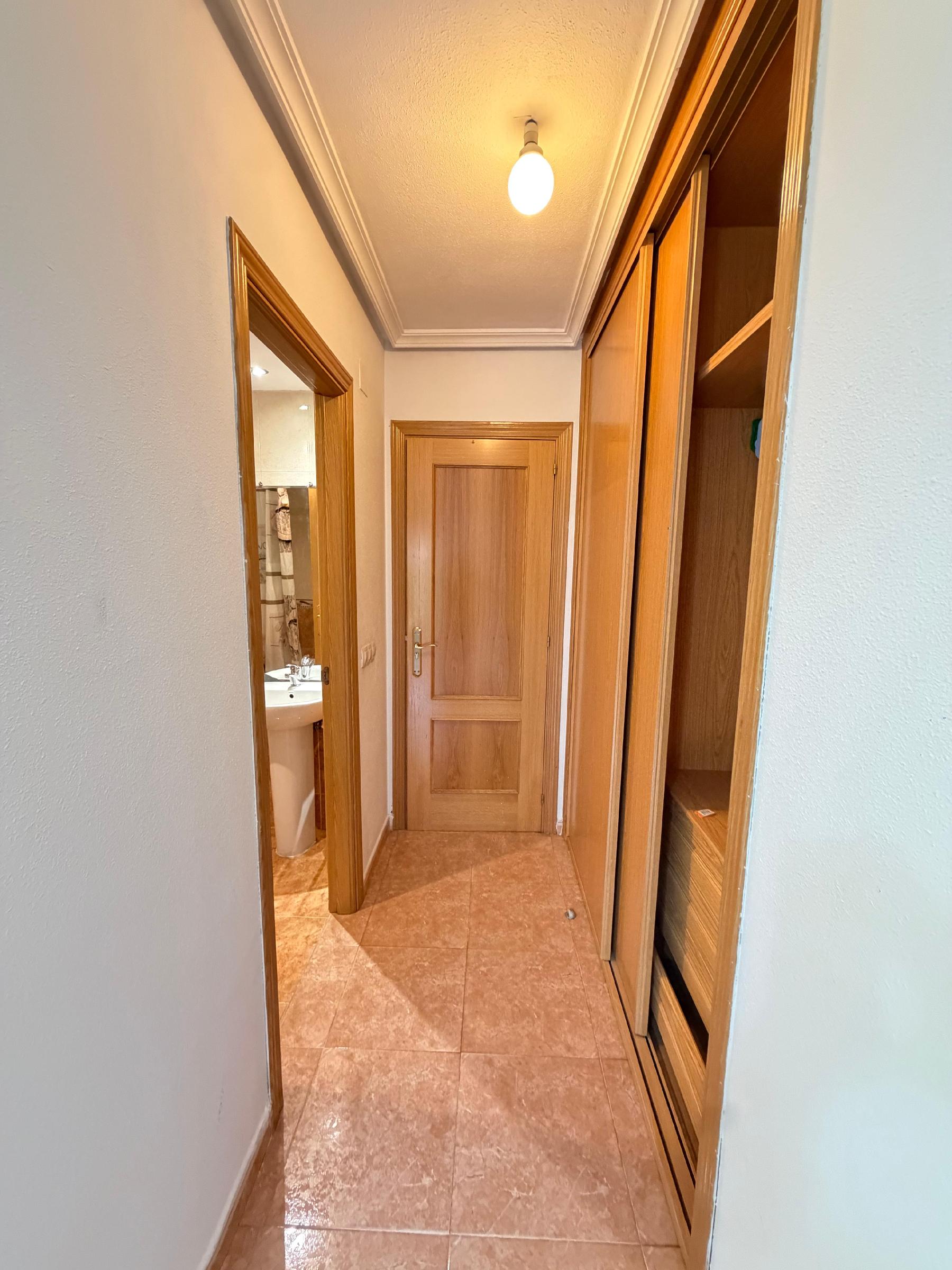 Imagen 19 Piso en venta en Azuqueca De Henares / Cerca del Colegio la Paloma