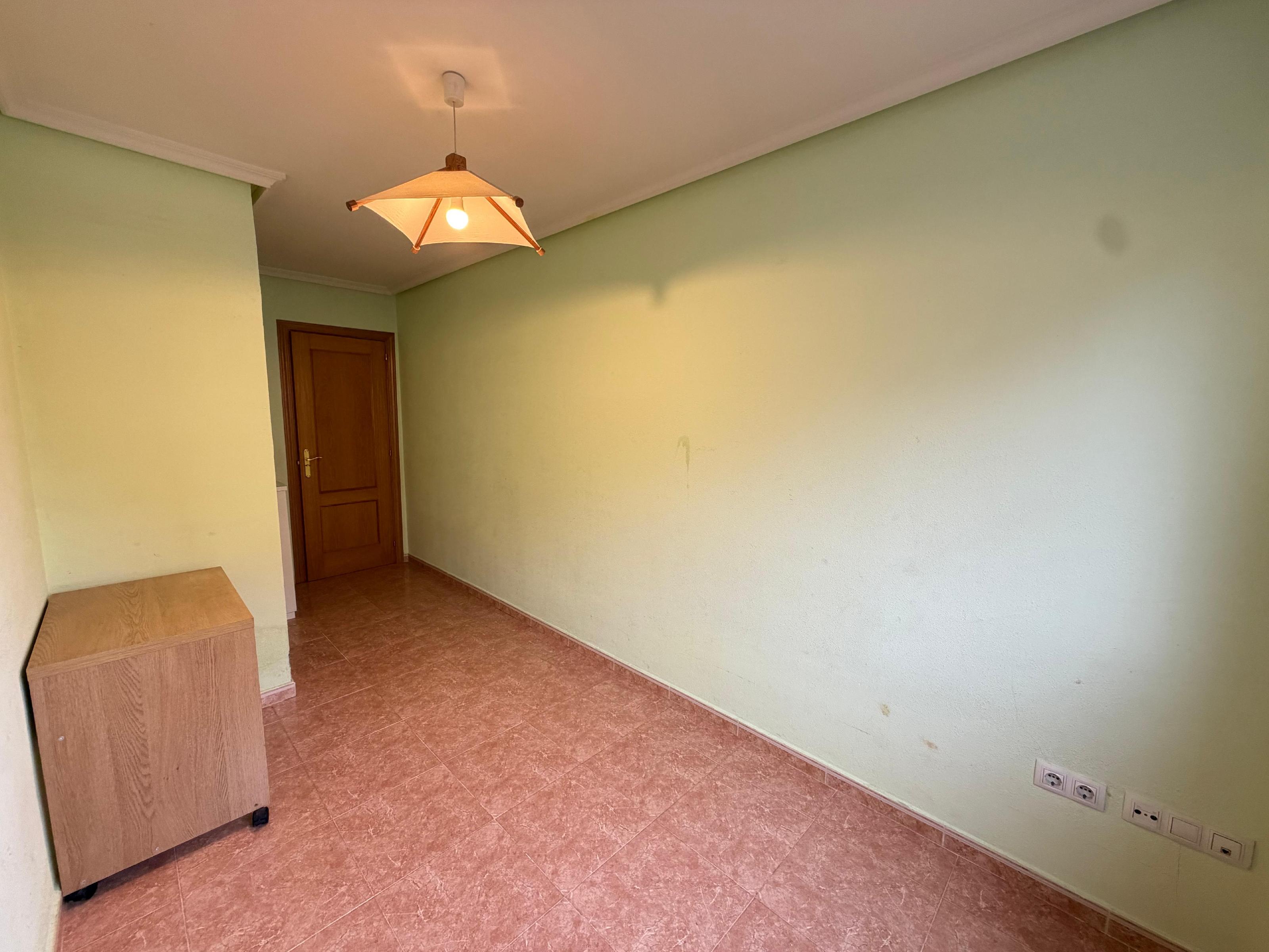 Imagen 12 Piso en venta en Azuqueca De Henares / Cerca del Colegio la Paloma