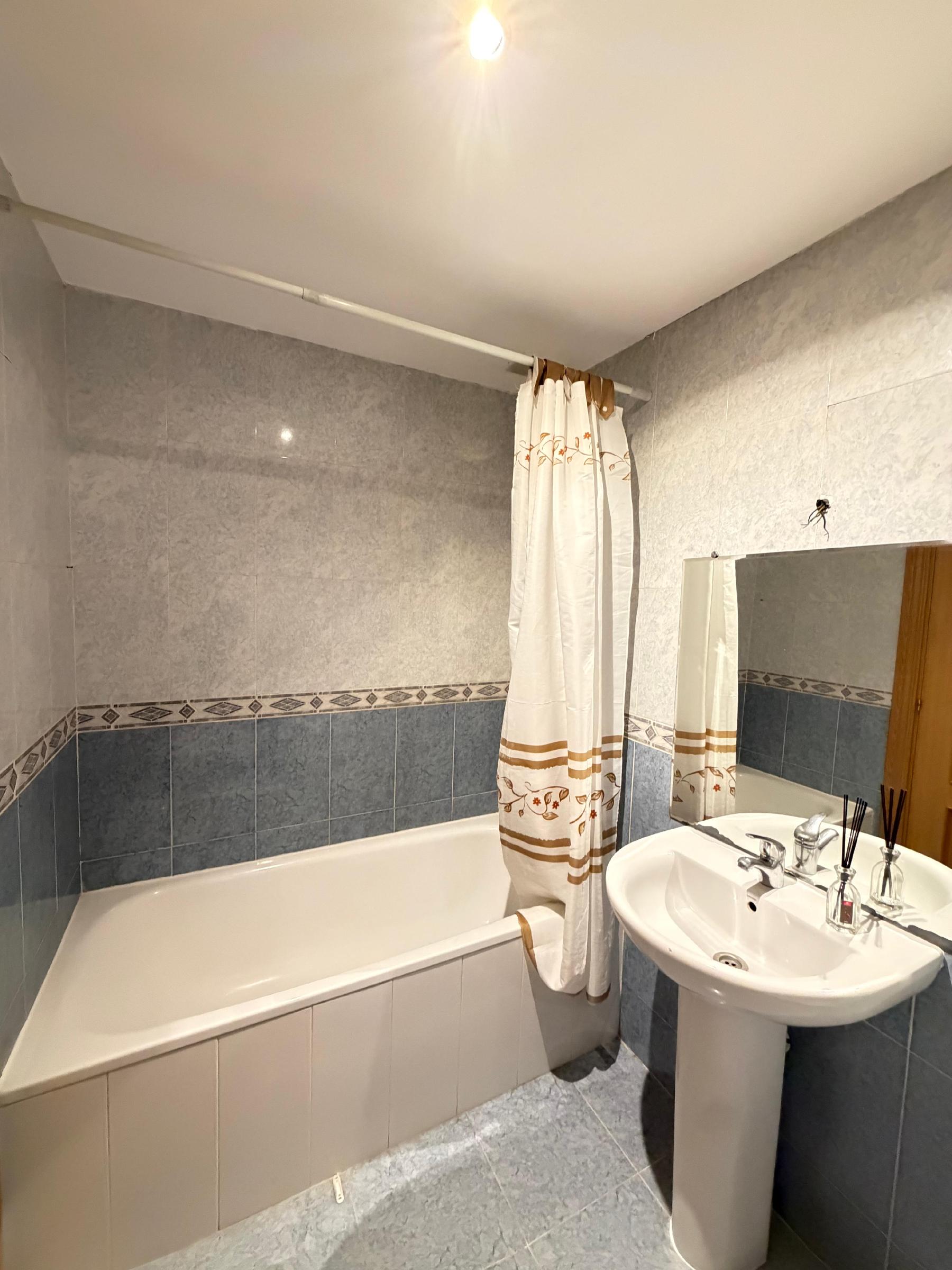 Imagen 18 Piso en venta en Azuqueca De Henares / Cerca del Colegio la Paloma