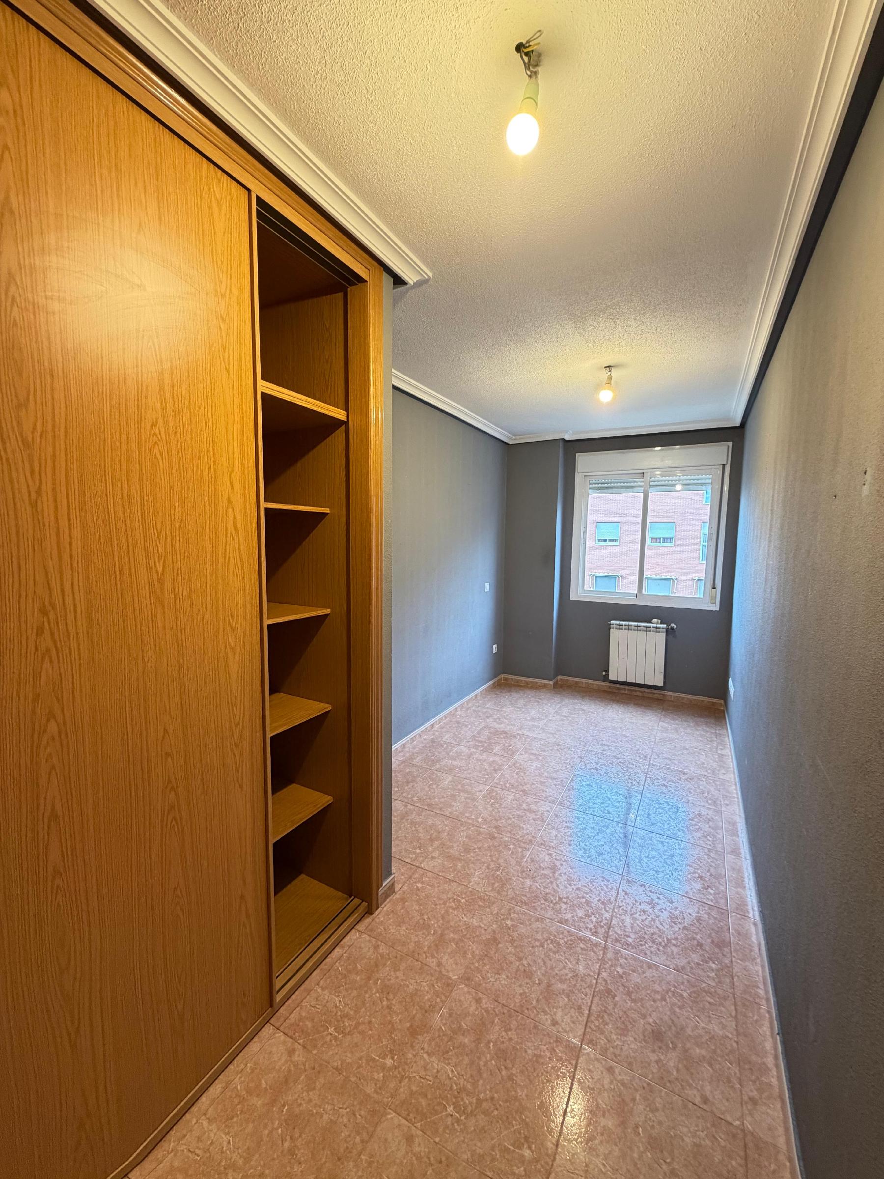 Imagen 15 Piso en venta en Azuqueca De Henares / Cerca del Colegio la Paloma