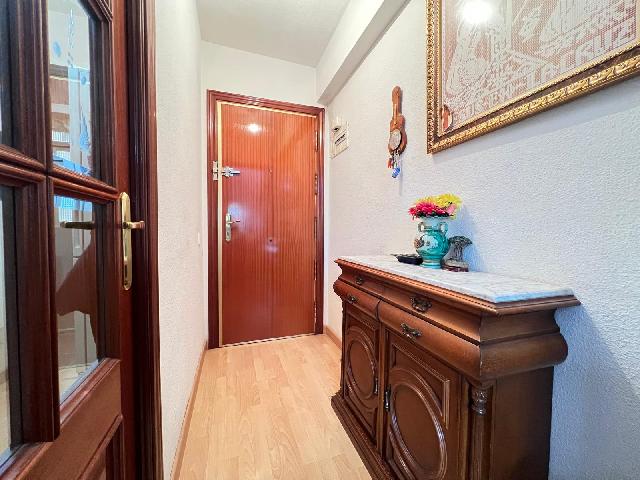 Imagen 3 Inmueble 306845 - Piso en venta en Torrejón De Ardoz / Enfrente del parque Jardin del Rosario.