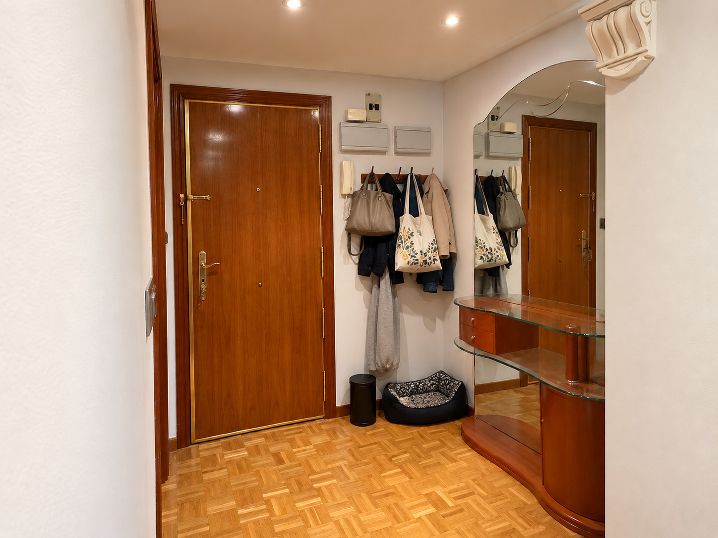 Imagen 2 Piso en venta en Madrid / A 5 minutos intercambiador Canillejas