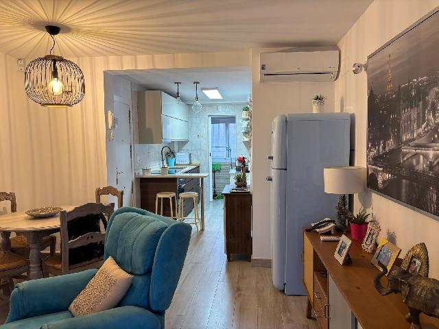 Imagen 1 Inmueble 298937 - Apto. Playa en venta en Benidorm / Levante dos calles de la playa