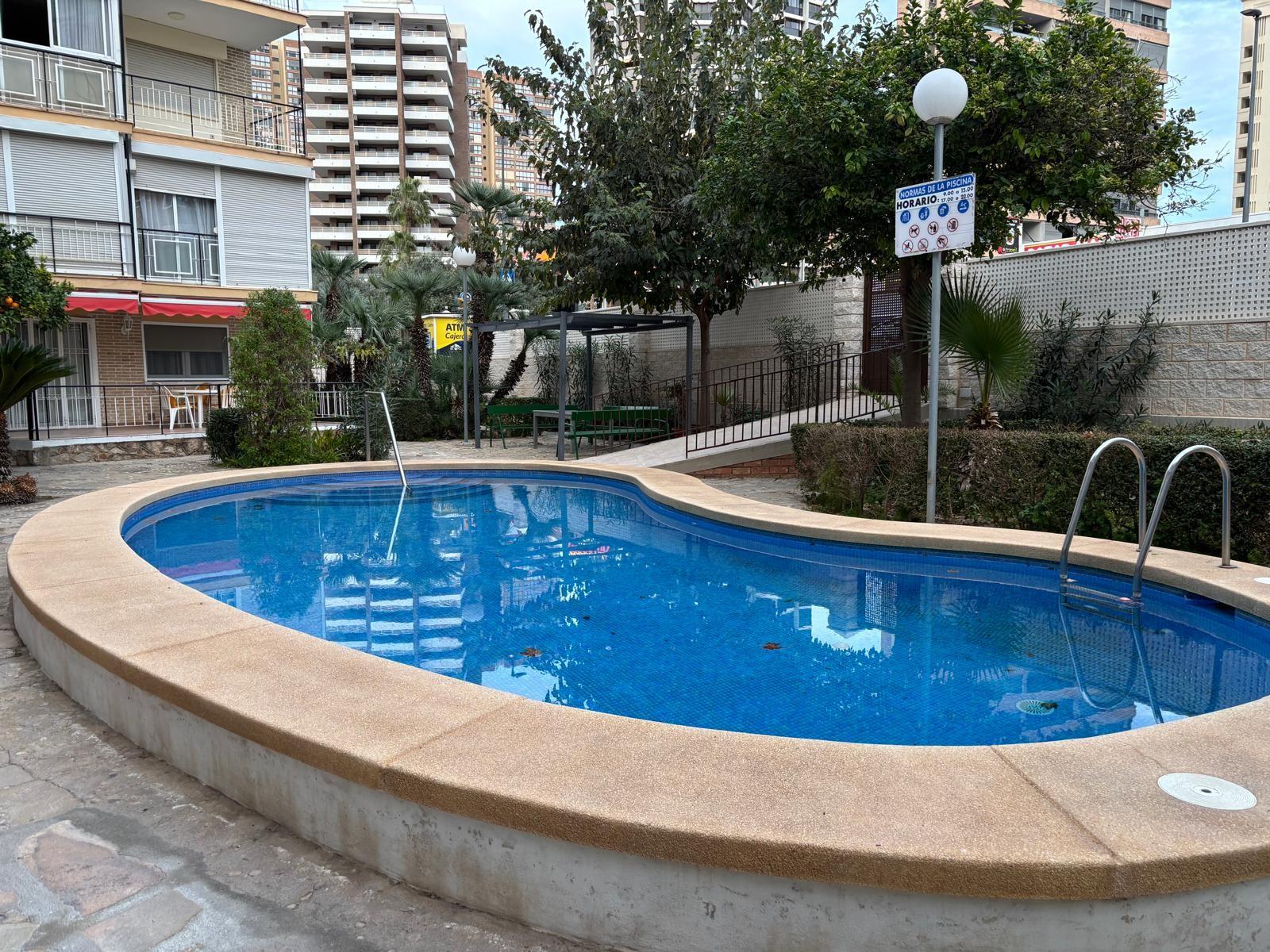 Imagen 2 Apto. Playa en venta en Benidorm / Levante dos calles de la playa