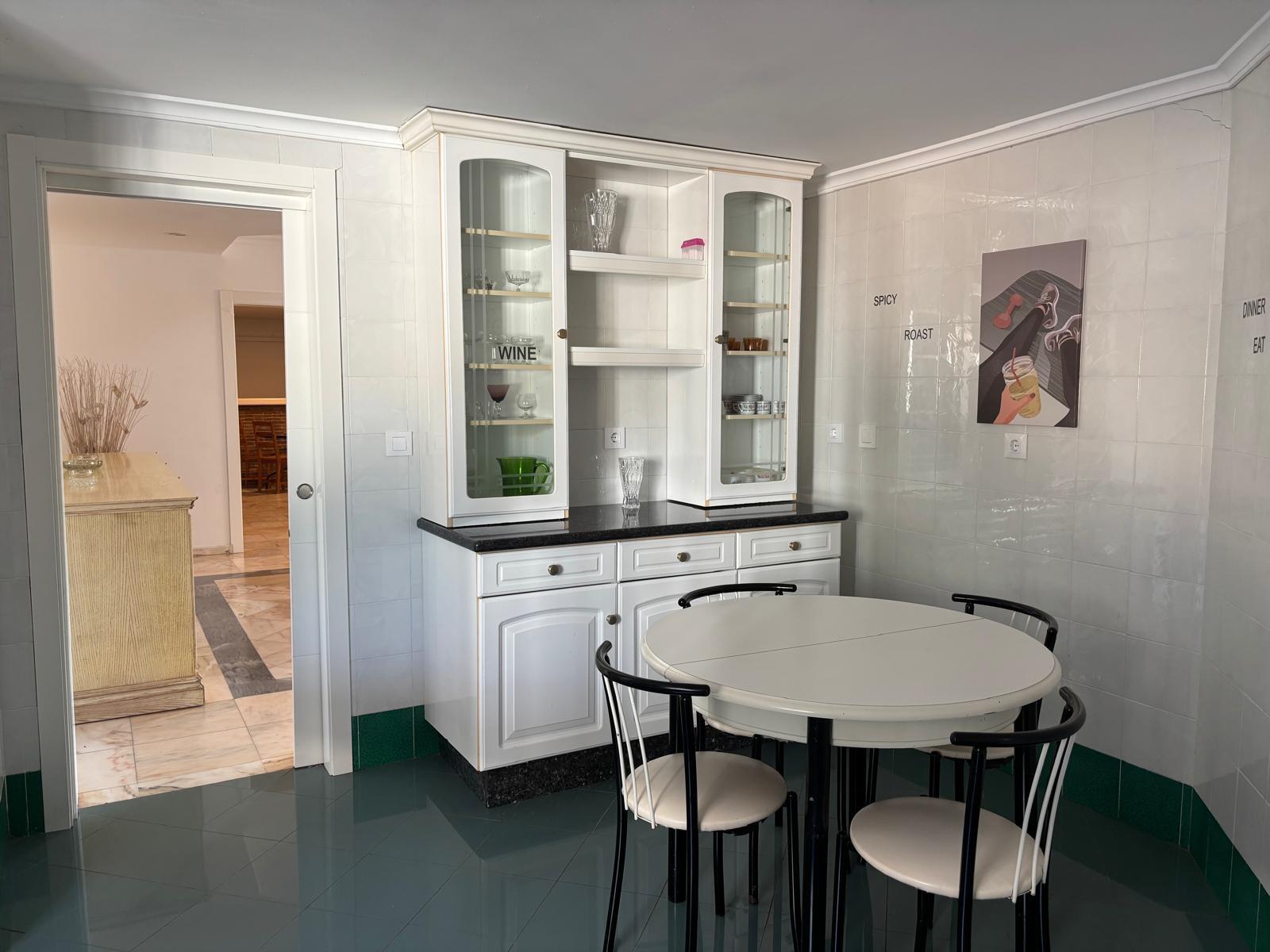 Imagen 4 Apto. Playa en venta en Benidorm / A 150 metros dela playa de poniente