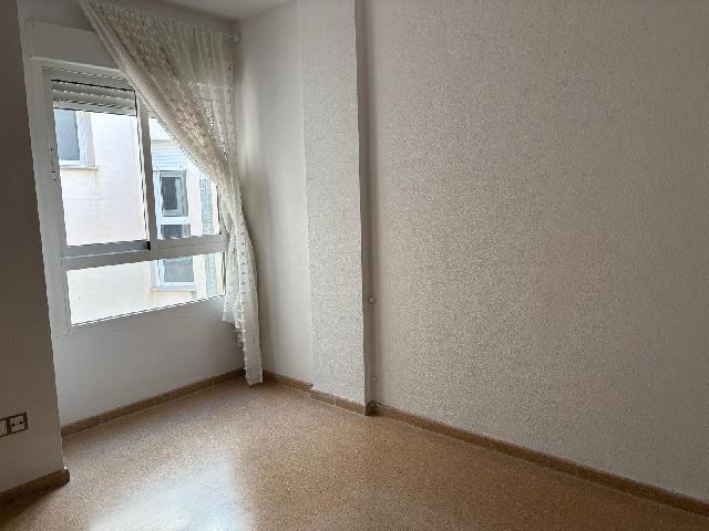 Imagen 21 Inmueble 299914 - Apto. Playa en venta en Castalla / A una calle del polideportivo de castalla