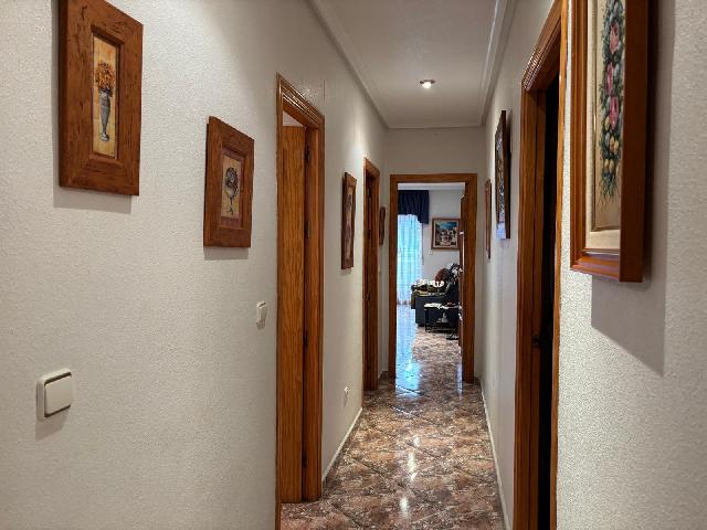 Imagen 7 Inmueble 300138 - Apto. Playa en venta en Torrevieja / A cuatro calles de la playa zona centro